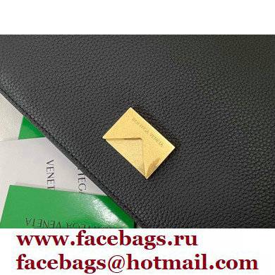 Bottega Veneta Mount Medium Leather Envelope Bag Grained Black 2021