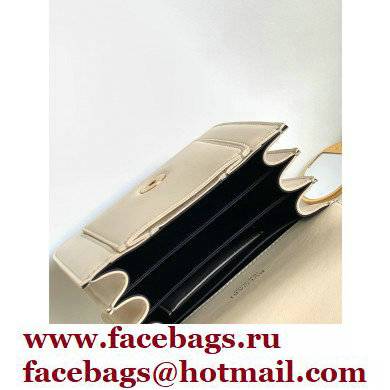 Bvlgari Serpenti Forever Top Handle Crossbody Bag 18cm with Detachable Shoulder Strap Creamy 2021