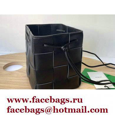 bottega veneta cassette cross-body bucket bag black