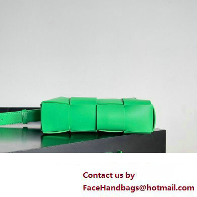 Bottega Veneta Cassette Small Intreccio leather Camera Bag Green - Click Image to Close
