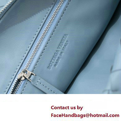 Bottega Veneta intrecciato leather small jodie shoulder bag blue