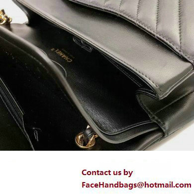 Chanel BLACK Chevron Medium Flap Bag in sheepskin With gold Hardware