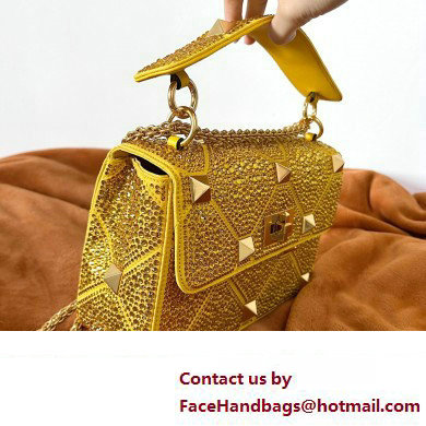 VALENTINO MEDIUM ROMAN STUD THE SHOULDER BAG WITH CHAIN AND SPARKLING EMBROIDERY yellow 2022 - Click Image to Close