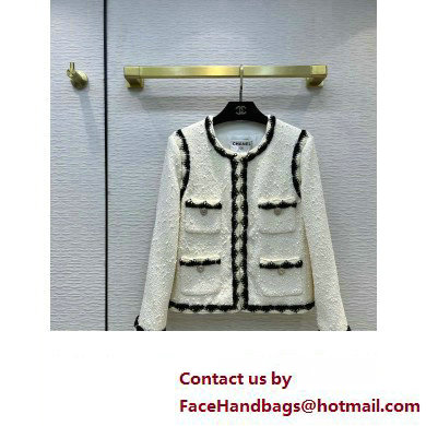 CHANEL white tweed jacket with black border 2023