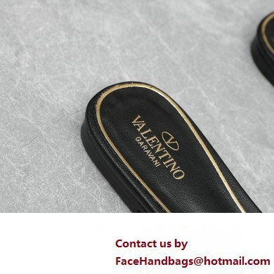 Valentino VLogo Chain Slides in calfskin leather 01 2023