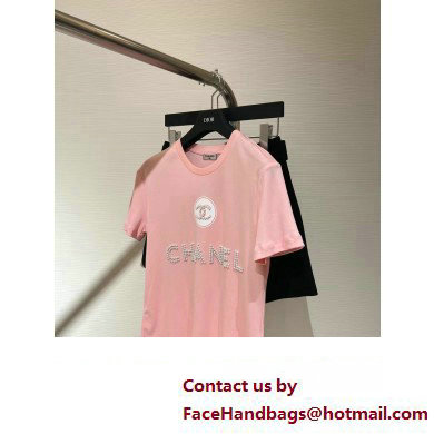 chanel pearls CC logo T-shirt pink 2023 - Click Image to Close