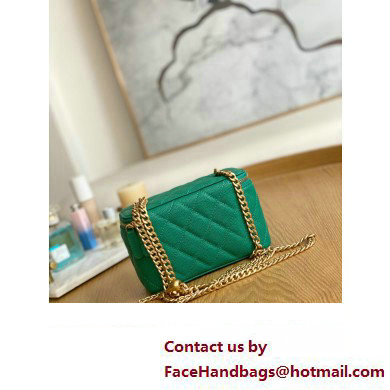Chanel Small Sweet Heart Vanity Case Bag 81247 in Grained Calfskin Green Chanel Small Sweet Heart Vanity Case Bag 81247 in Grained Calfskin Green