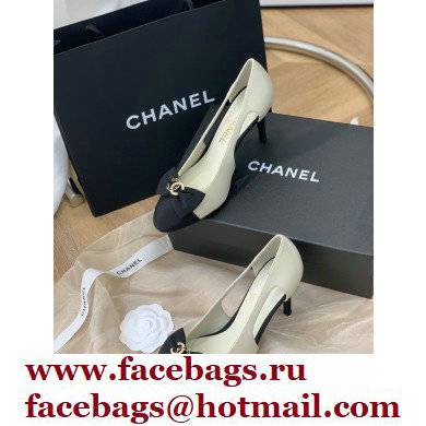 Chanel CC Logo and Bow Pumps White/Black 2022 - Click Image to Close