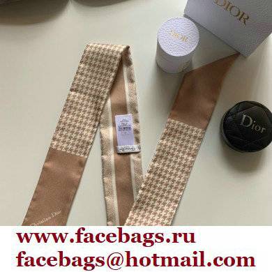 Dior Rose Des Vents and White Silk Twill 30 Montaigne Mitzah Scarf 2022 - Click Image to Close