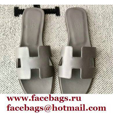 Hermes Oran Flat Sandals in Swift Box Calfskin 22