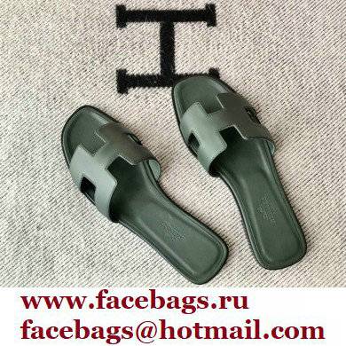 Hermes Oran Flat Sandals in Swift Box Calfskin 27