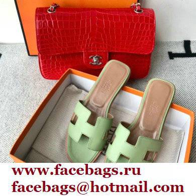 Hermes Oran Flat Sandals in Swift Box Calfskin 48
