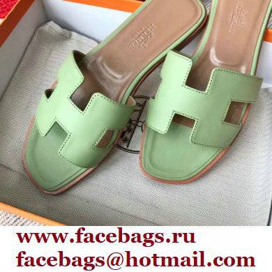 Hermes Oran Flat Sandals in Swift Box Calfskin 48