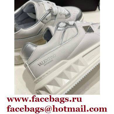 Valentino Low-top ONE STUD Sneakers 17 2022 - Click Image to Close