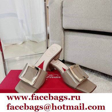 Roger Vivier Heel 4.5cm Love Metal Buckle Mules in Patent Leather Beige
