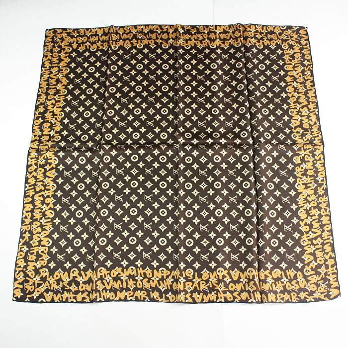 Louis Vuitton 100% silk scarf 90 x 90 -lv scarf 2013001