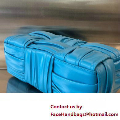Bottega Veneta foulard Intreccio leather Small Arco Tote bag Blue - Click Image to Close