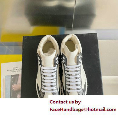 Chanel CC Logo Chain High Top Sneakers 01 2023