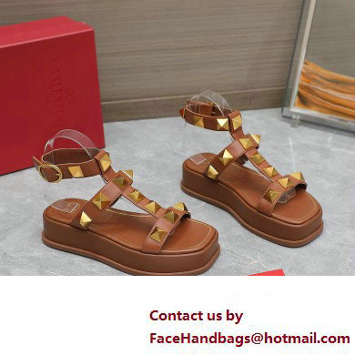 Valentino Roman Stud Platform 4cm ANKLE STRAP sandals Brown 2023